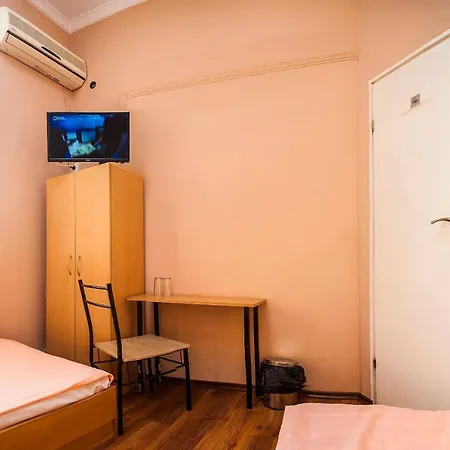Ivani Guestrooms *